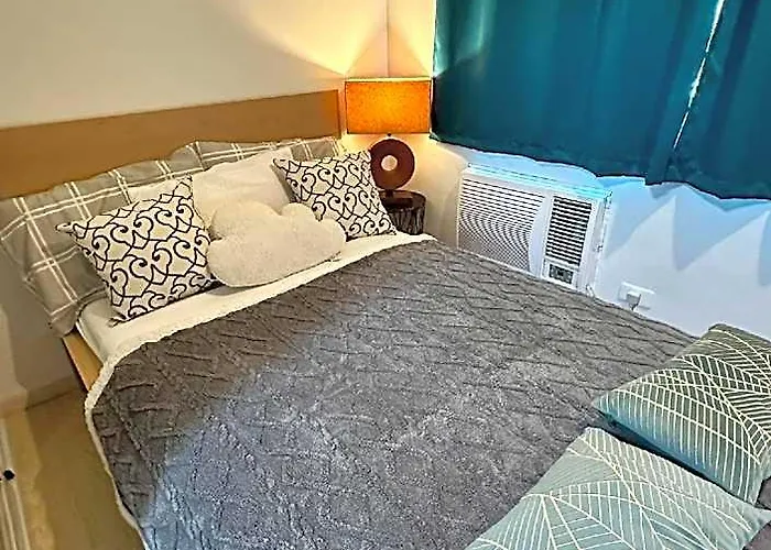 Budget For Barkada Nights And Parties 4* Manila