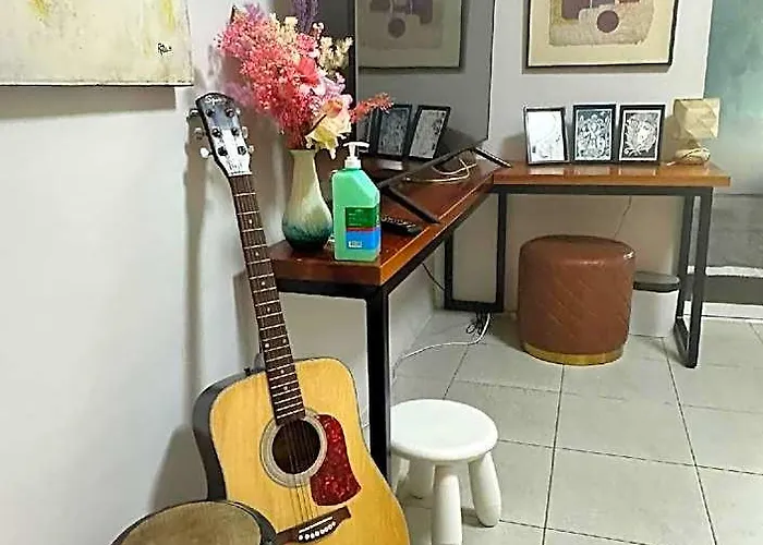 Budget For Barkada Nights And Parties 4* Manila